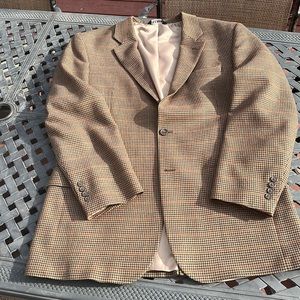 Blazer. 43long. Houndstooth pattern. Used but in great condition.